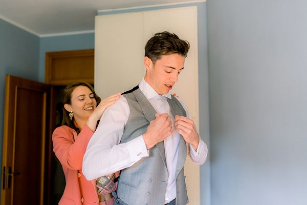 L'eleganza dello sposo in Tight