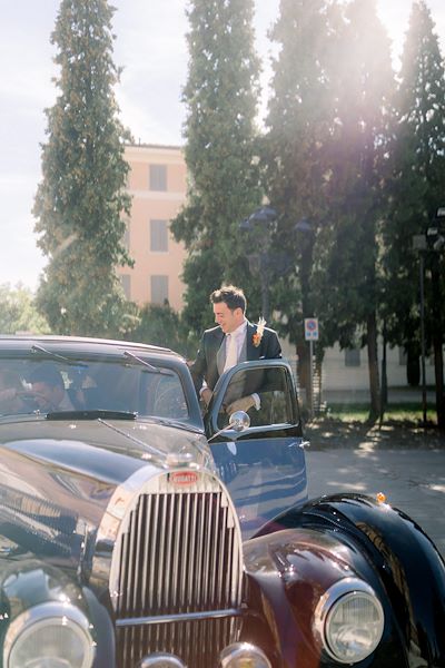 The elegance of the groom in morning suit