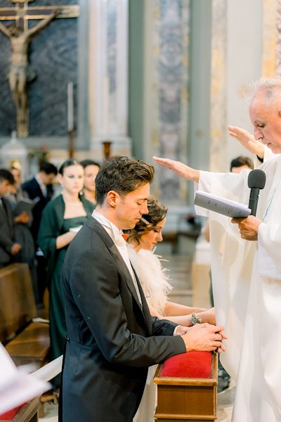 The elegance of the groom in morning suit