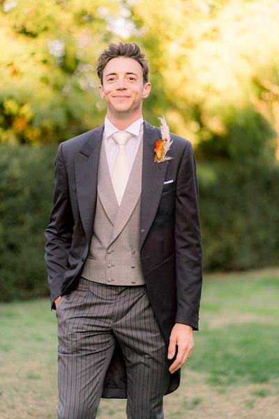 The elegance of the groom in morning suit