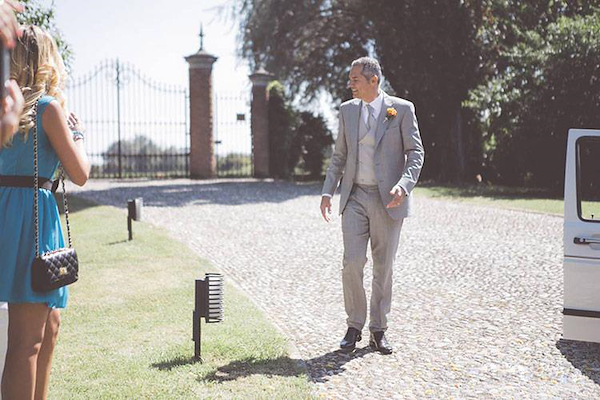 Abito elegante da sposo su misura