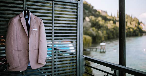 Abito sposo fantasia dallo stile inglese di inizio Novecento