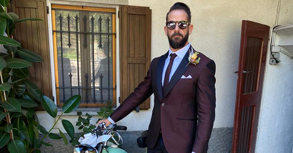 Alternative and charming wedding dress for an eclectic groom