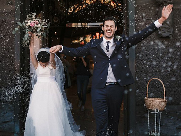 Blue dress with lance lapels for an impeccable classic style