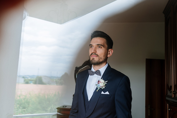 Il Mezzo Tight e le sfumature British per un abito dall'eleganza immortale