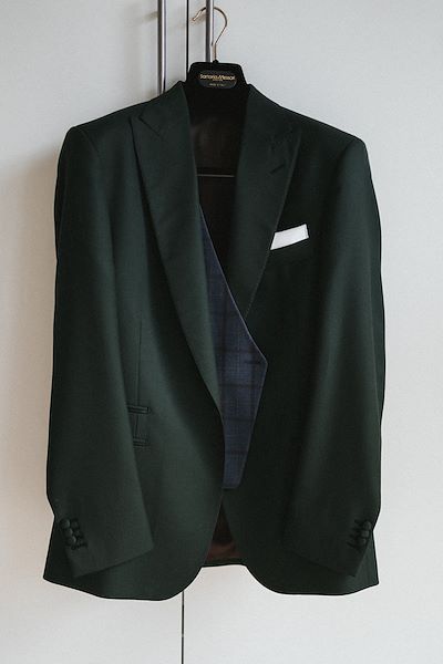 L'abito da sposo per un matrimonio country chic