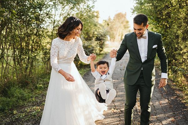 L'abito da sposo per un matrimonio country chic