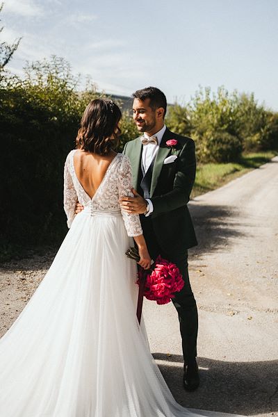 L'abito da sposo per un matrimonio country chic