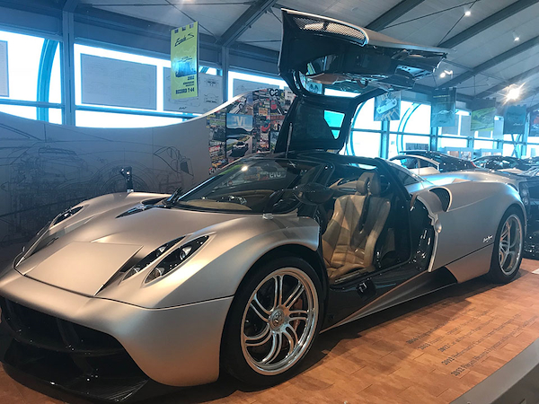 Messori all'inaugurazione del Museo Horacio Pagani